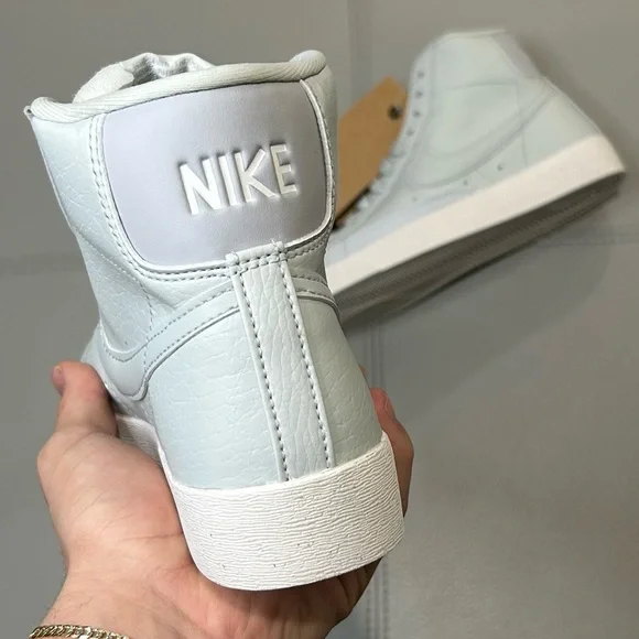 NEW NIKE BLAZER MID GREEN - Picture 3 of 4